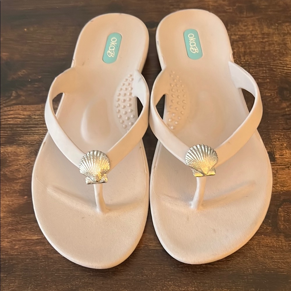 Women's Cream Sandals with Shell Detail